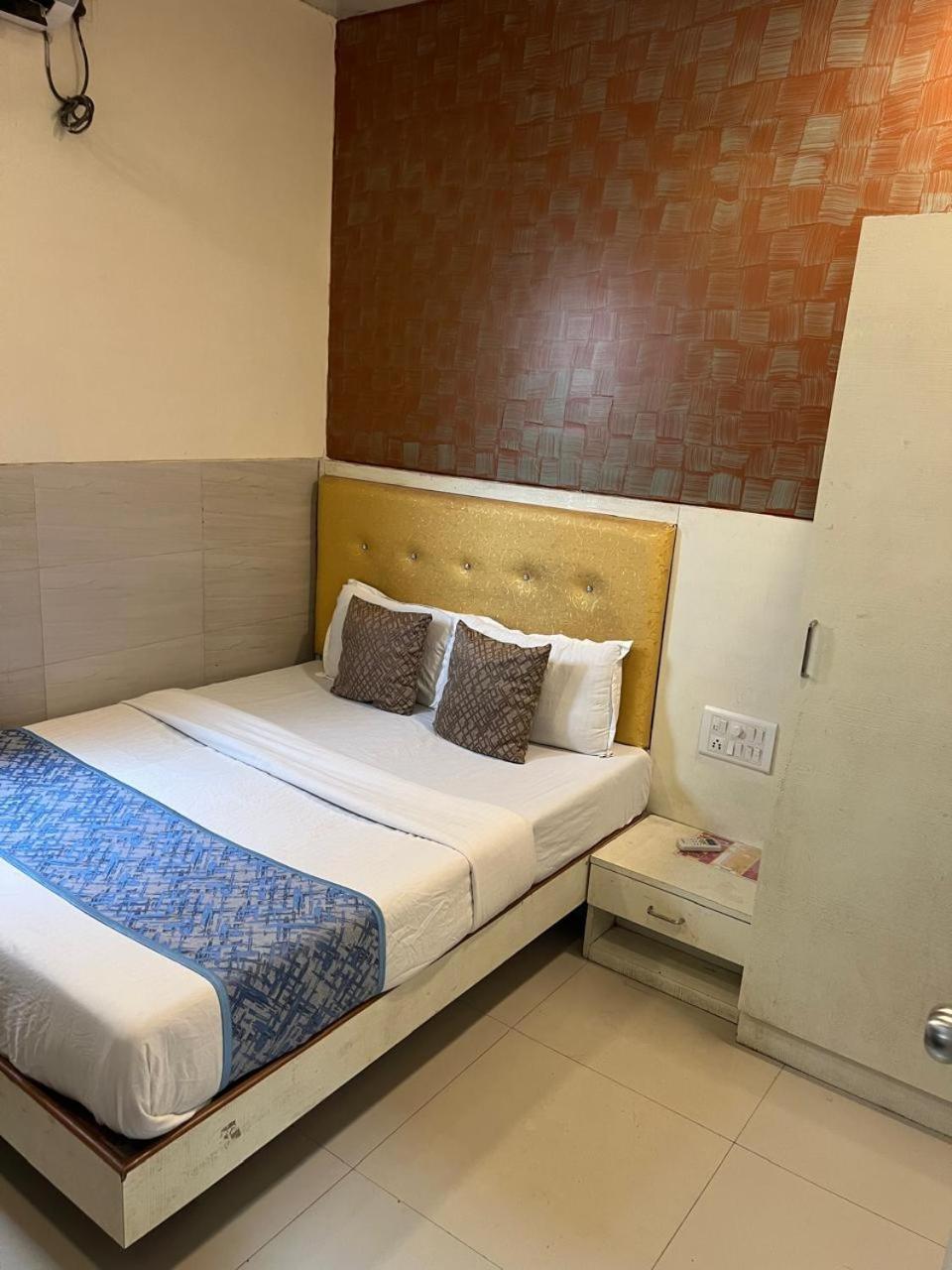 Hotel Kf Residency Βομβάη Εξωτερικό φωτογραφία